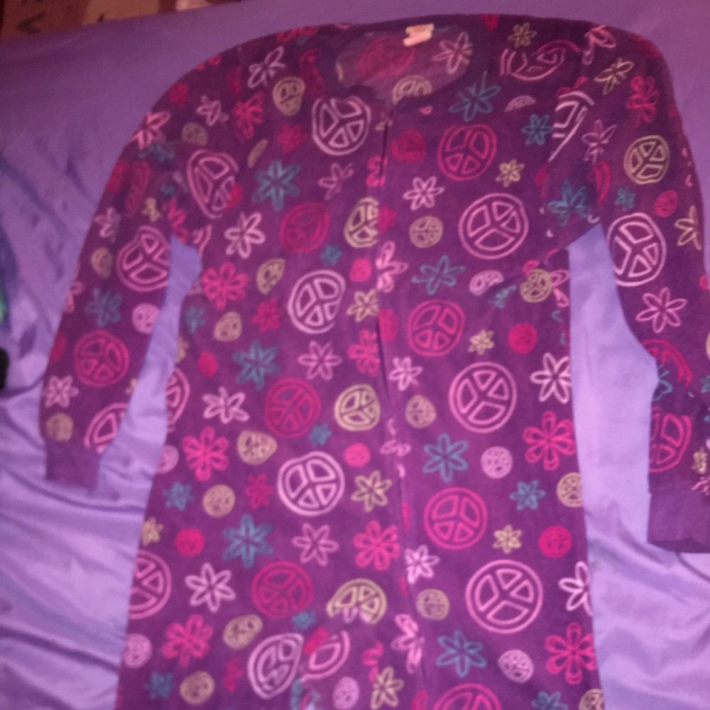 Peace sign onesie